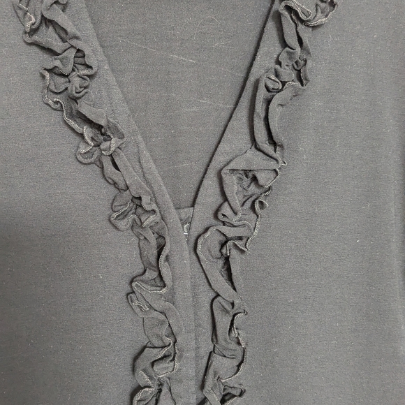 Cable & Gauge Women's Black Ruffled Top/Cardigan - Picture 3 of 14